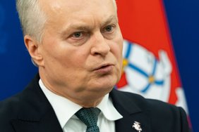 Nausėda nepalaiko iniciatyvos naikinti valstybės vadovo statusą Landsbergiui: sprendimas buvo teisingas