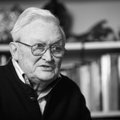 In Memoriam. Išskirtinis interviu su Algimantu Čekuoliu: rašysiu tol, kol galėsiu pakelti ranką ir kol galėsiu prieiti prie rašomojo stalo