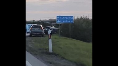 Под Клайпедой - лобовое столкновение, пострадали два человека 